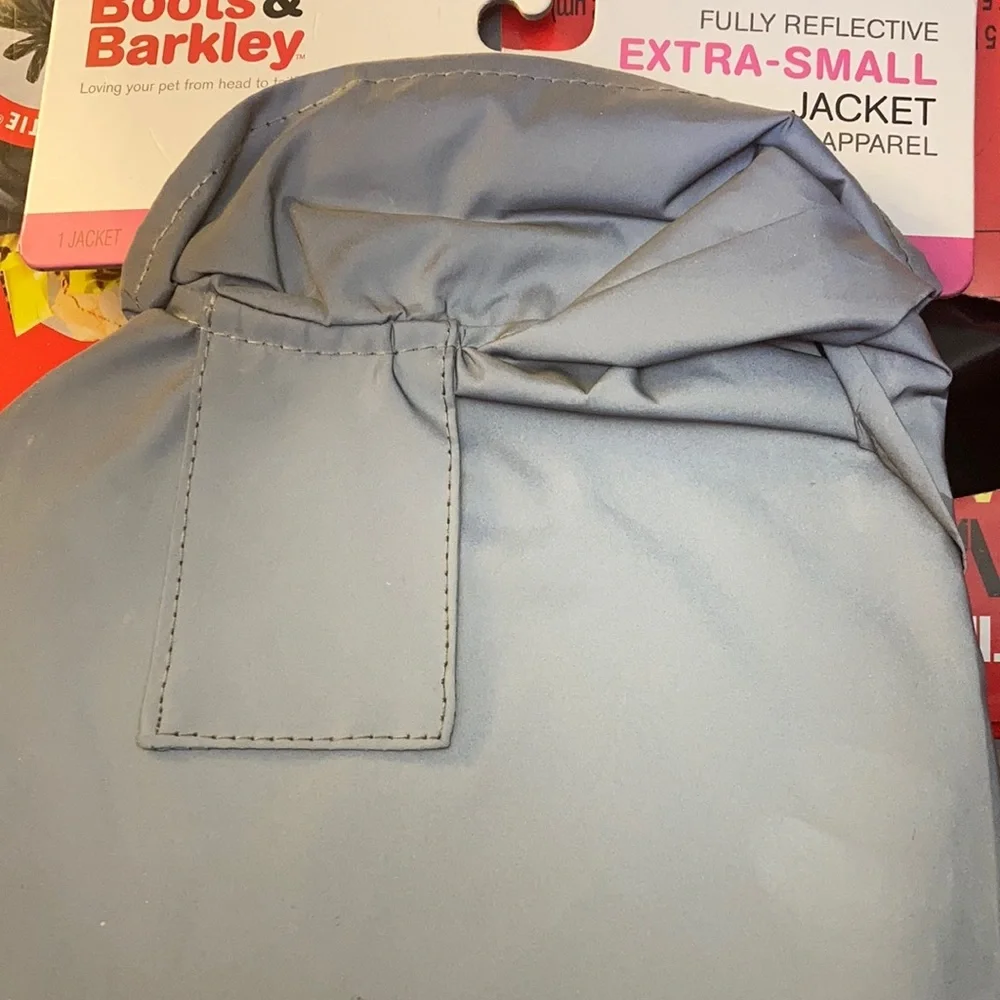 Boots and Barkley xs reflective jacket NWOT